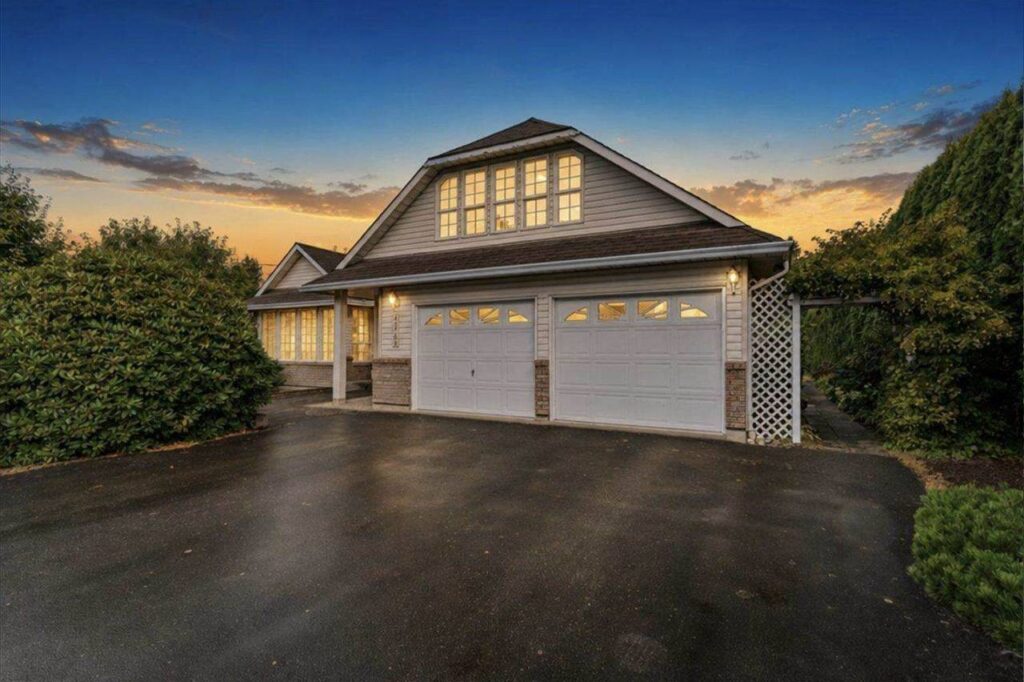 42703 Janzen Road, Greendale